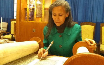 Funny, You Don’t Look Jewish – What happens when Catholic Hispano-Americans discover their Jewish heritage?